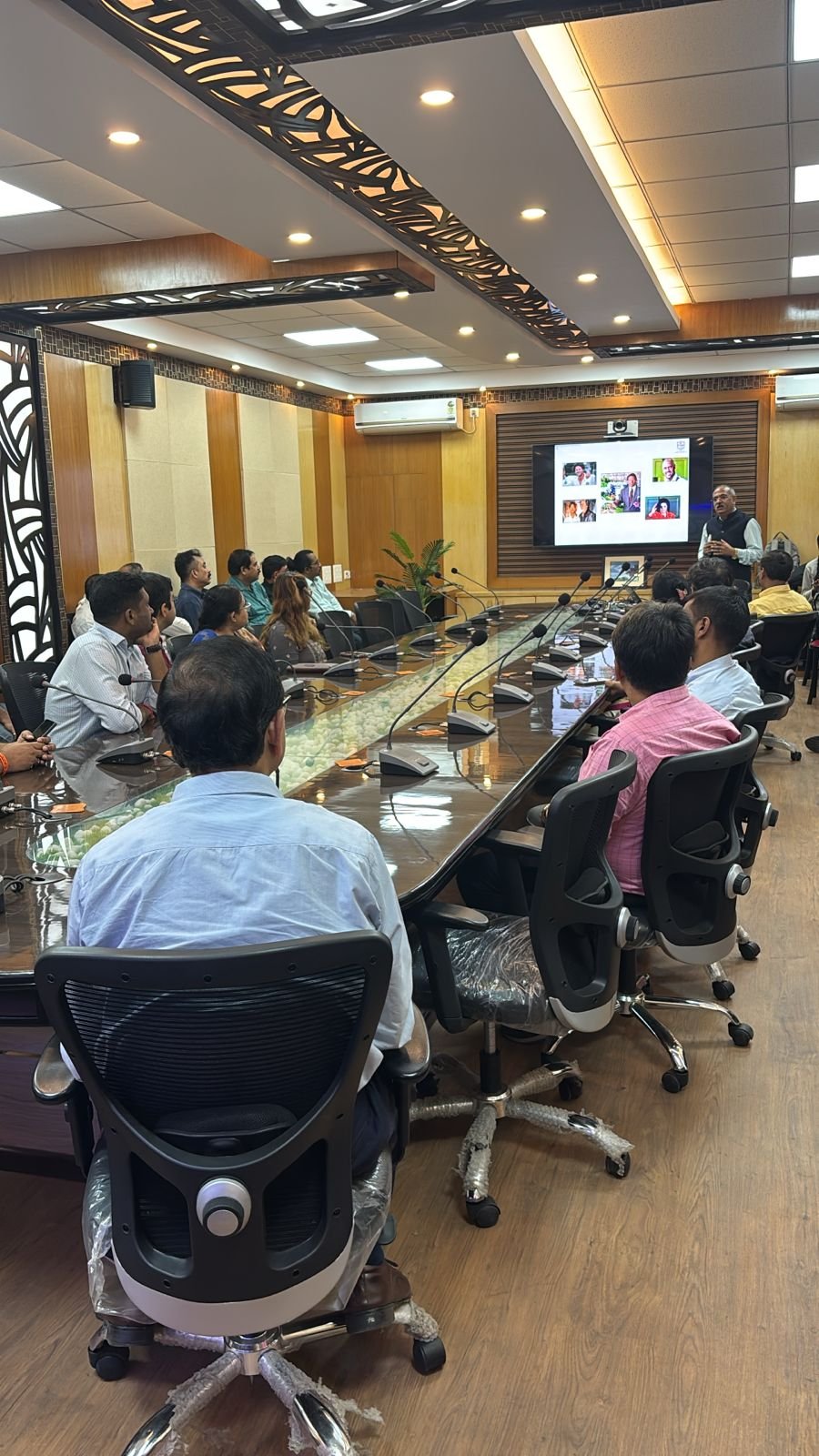 Soumen Bose leading a Fintopia investor awareness program